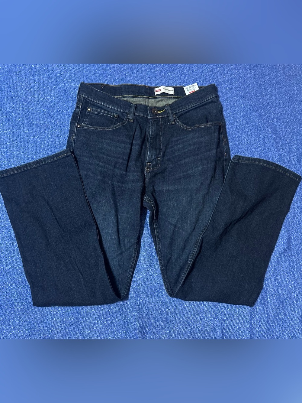 Wrangler Men's Relaxed Bootcut Jeans in Dark Indigo BlueS. Size 30 X 32